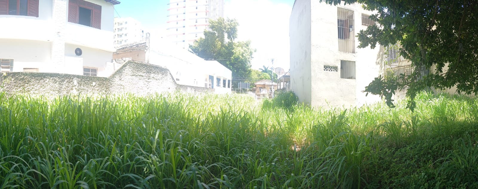 vendo ou alugo terreno super bem localizado no centro de Campos em frente à Faculdade de Direito de Campos cód 16249