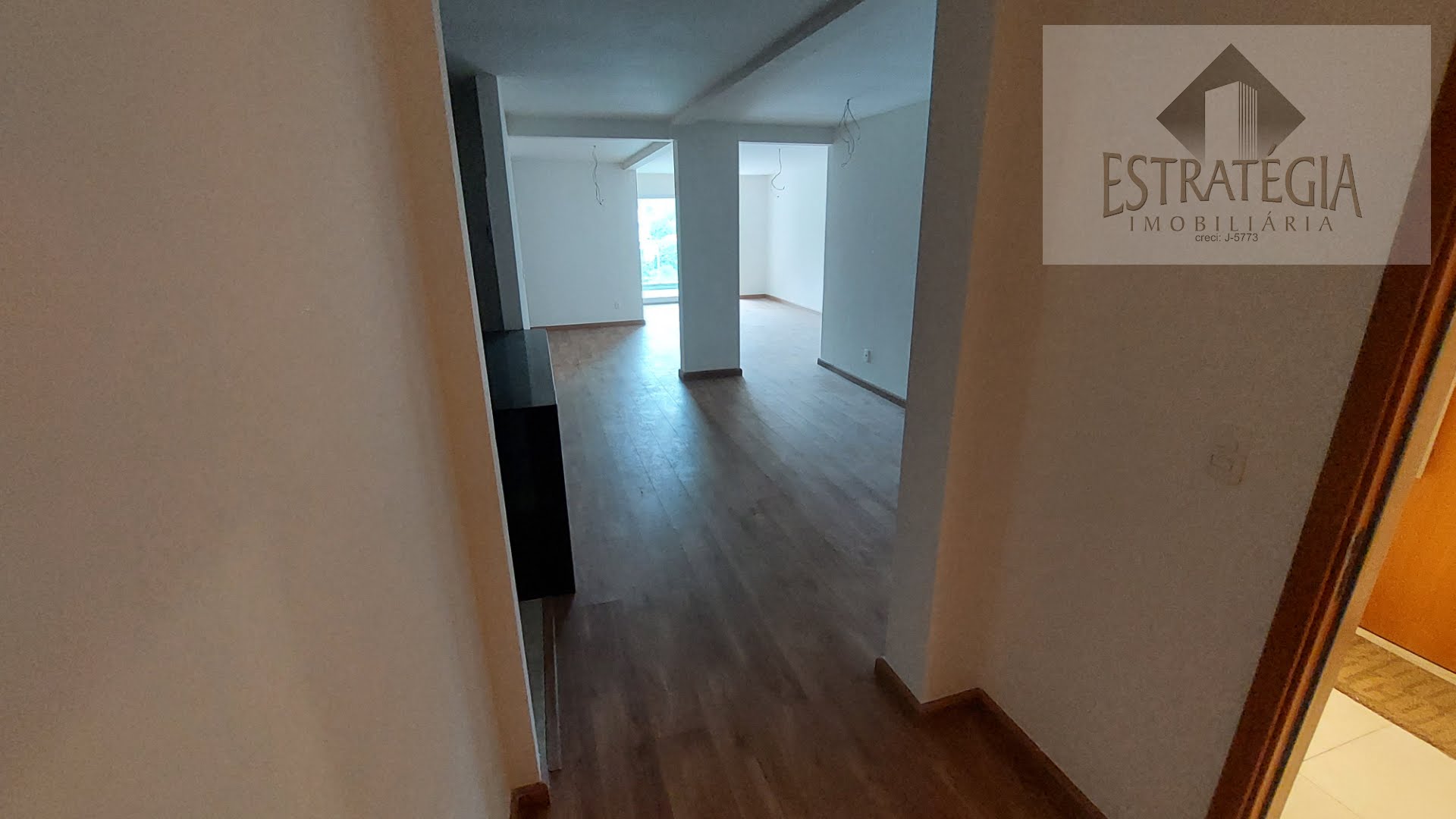 Apartamento à venda com 2 quartos, 1 suíte, 2 vagas e 110m² no Coronel Veiga, Petrópolis (RJ) — foto 9 de 19