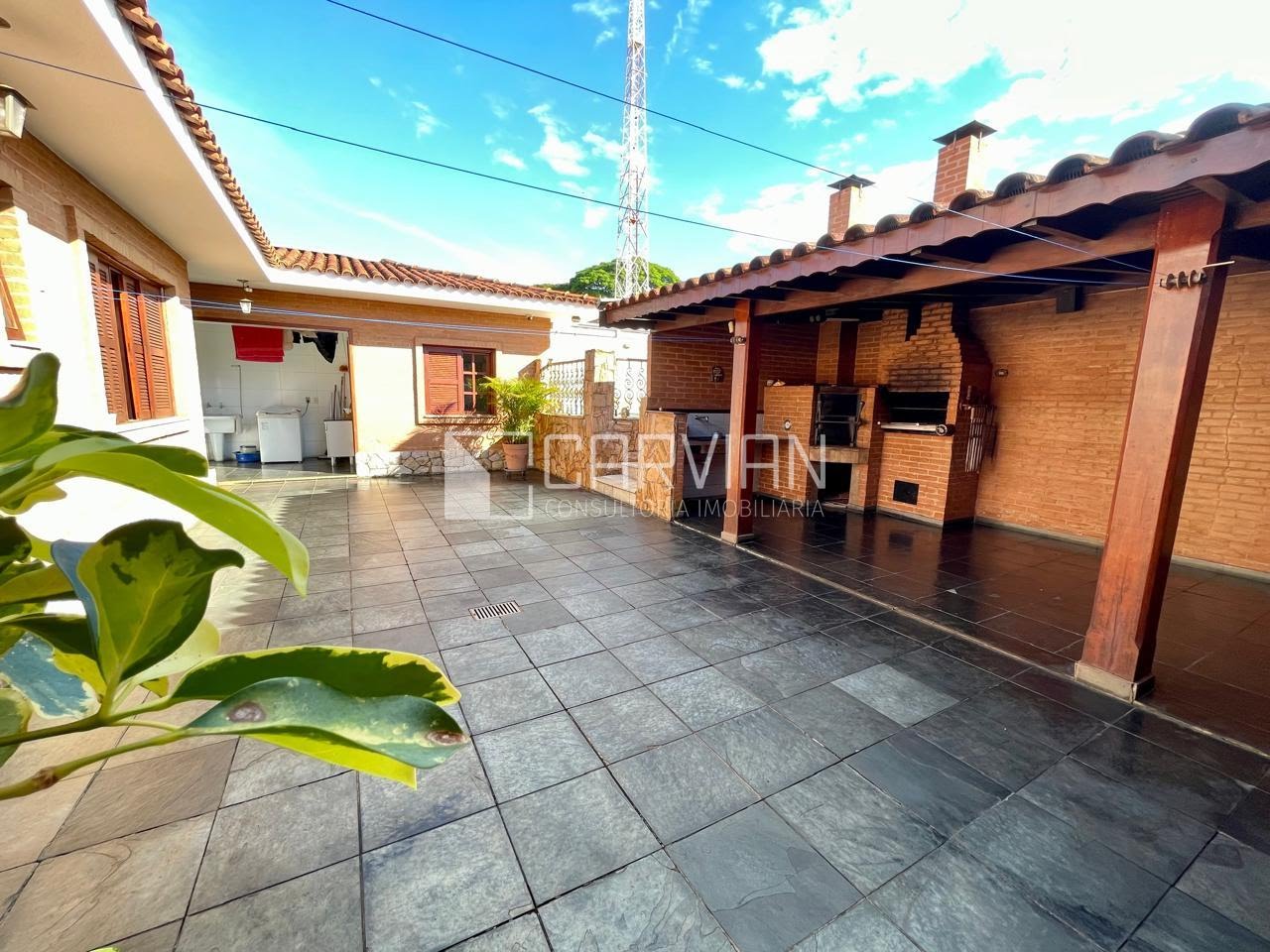 Casa à venda com 3 quartos, 3 suítes, 4 vagas e 393m² no Centro, Cravinhos (SP) — foto 27 de 30