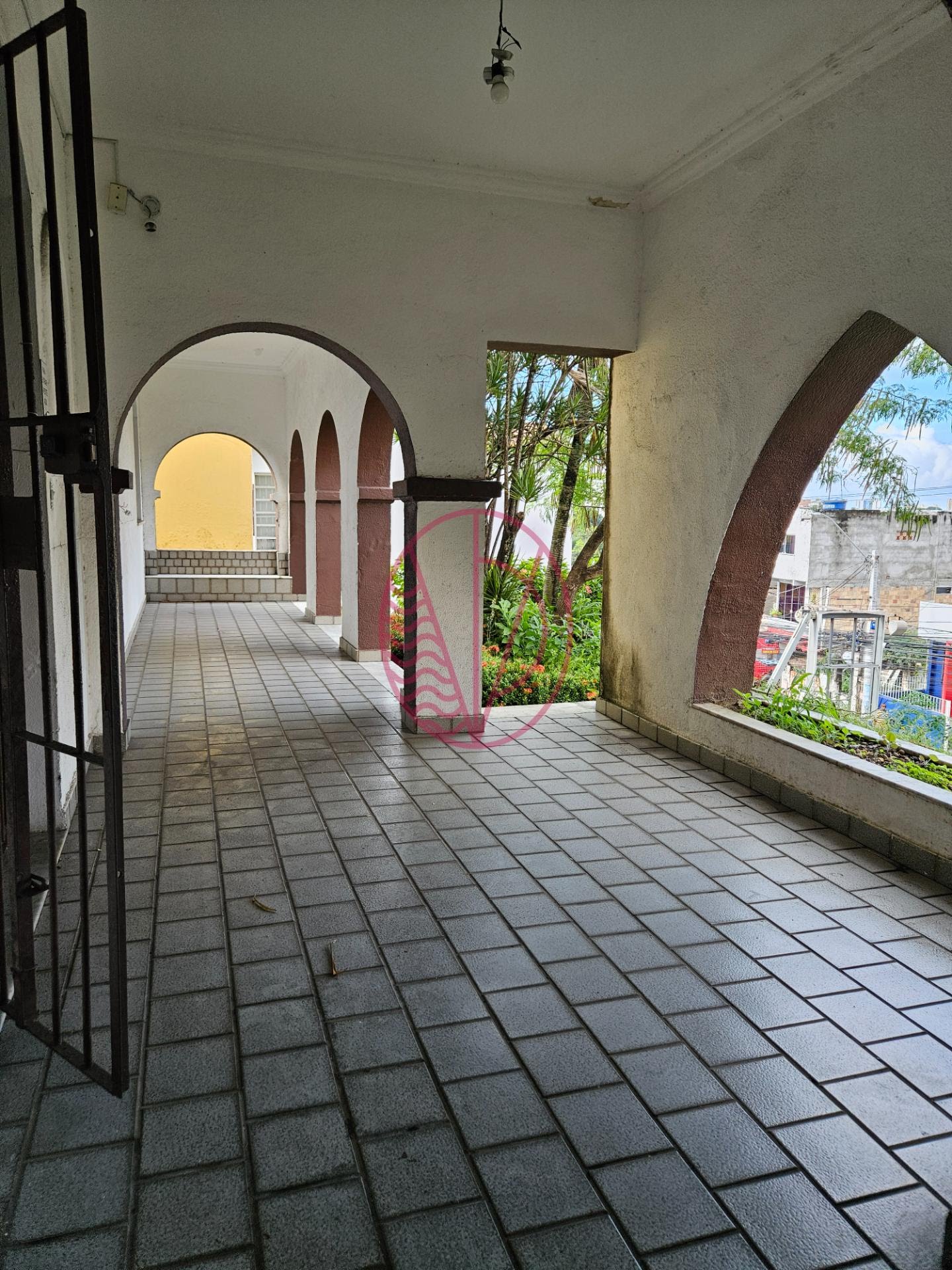 Casa para alugar com 7 quartos, 3 banheiros, 1 vaga e 251m² no Brotas, Salvador (BA) — foto 17 de 30
