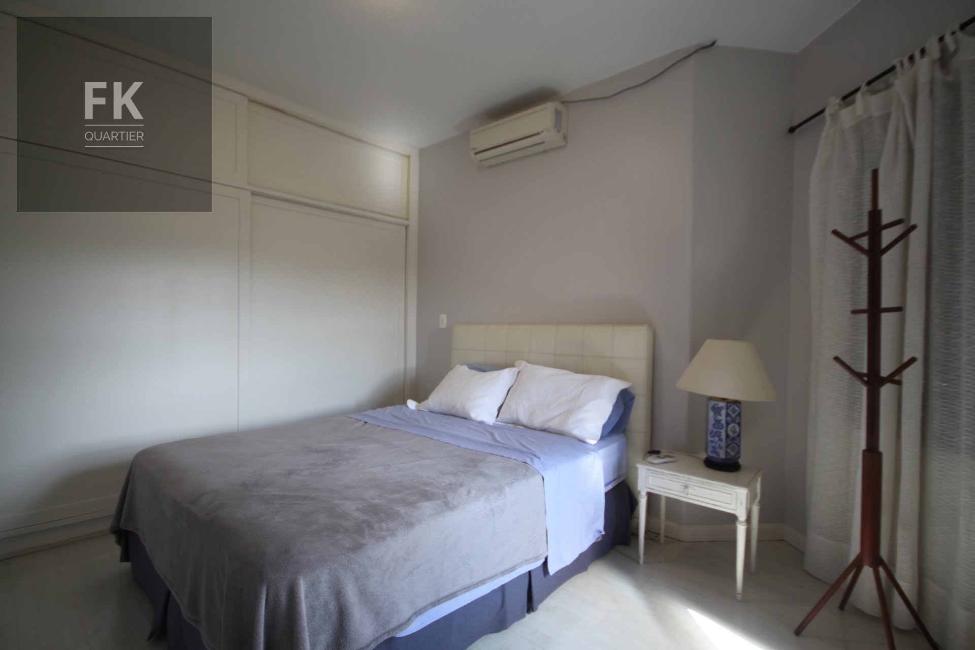 Casa à venda com 4 quartos, 3 suítes, 6 vagas e 408m² no Alphaville Empresarial, Barueri (SP) — foto 9 de 27