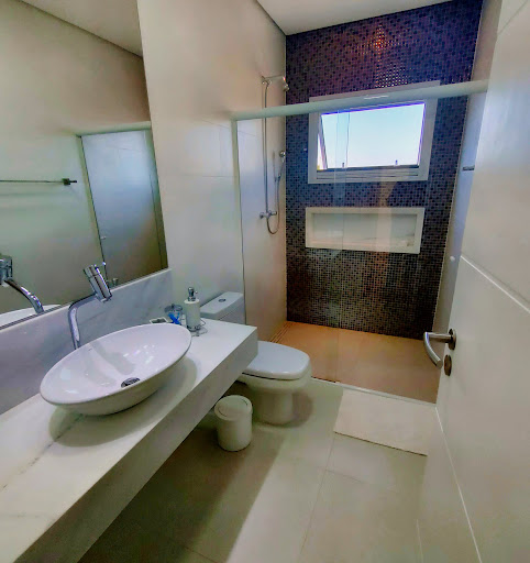 Banheiro suite 01