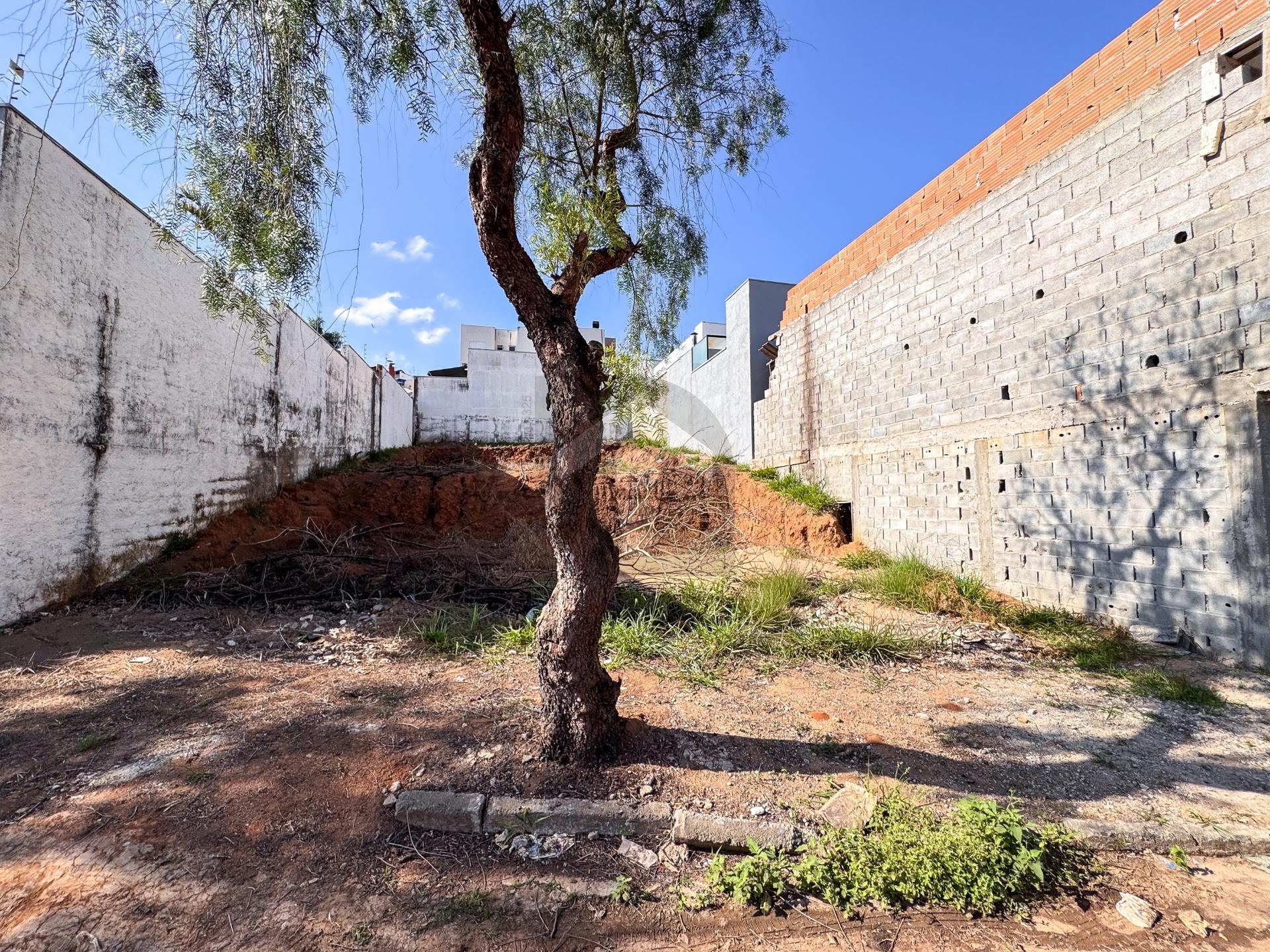 Terreno, 300 m² - Foto 1