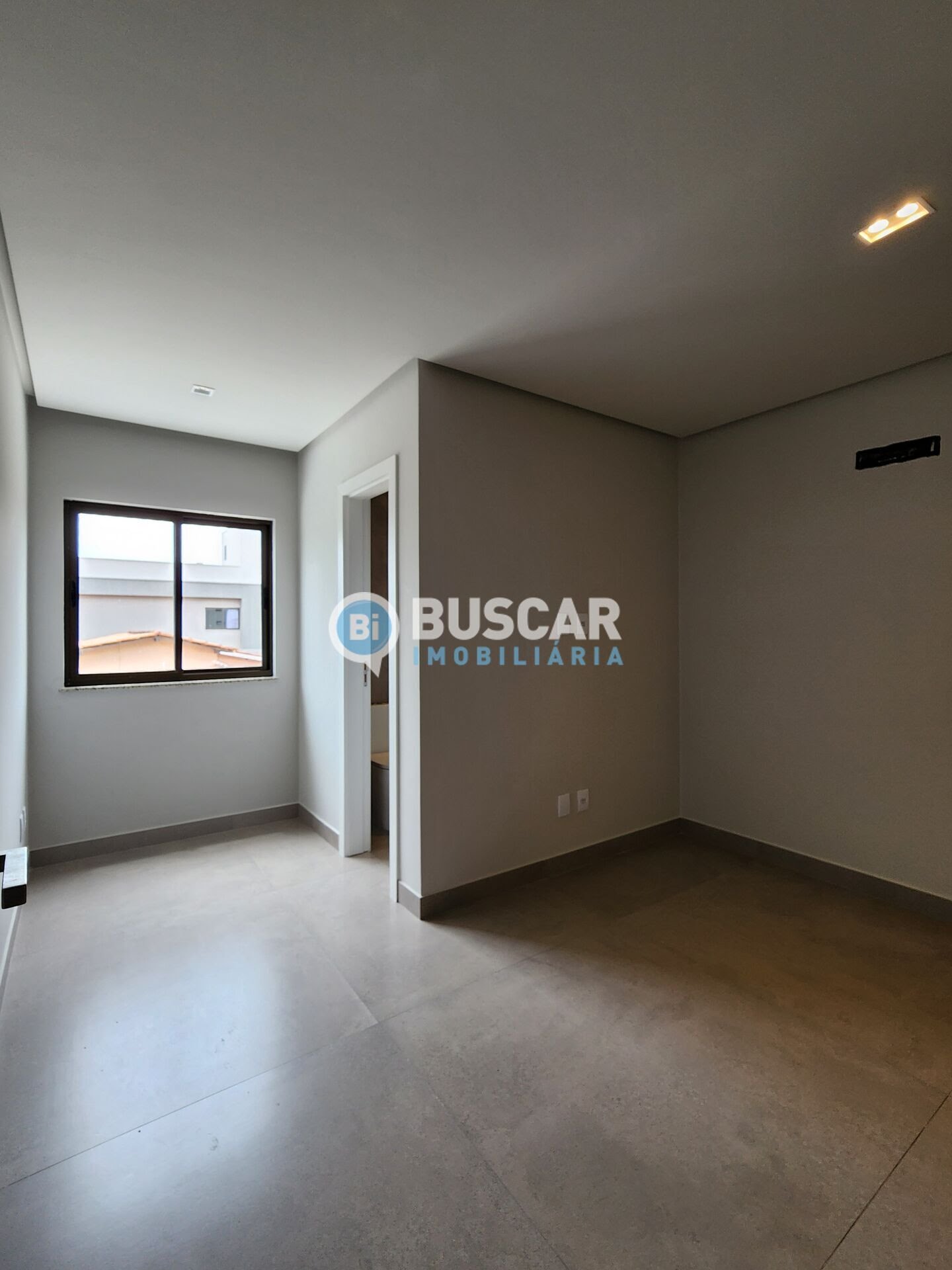 Casa à venda com 4 quartos, 4 suítes, 4 vagas e 240m² no Sim, Feira de Santana (BA) — foto 18 de 24