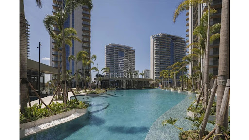 piscina-trinitaimobiliaria-oceanagolf