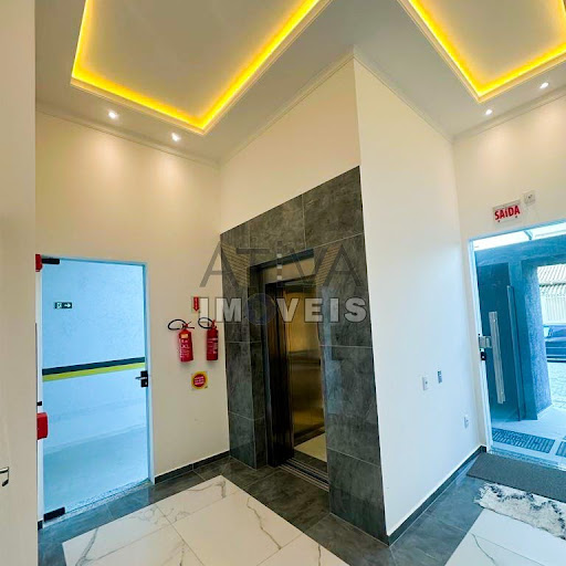 Hall de entrada e elevador