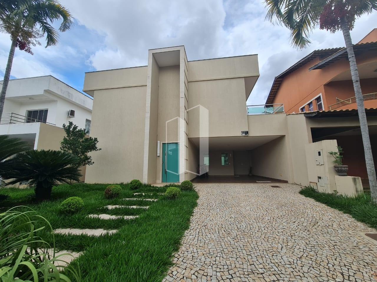 Casa à venda com 4 quartos, 4 suítes, 4 vagas e 281m² no Jardins Madri, Goiânia (GO) — foto 3 de 25