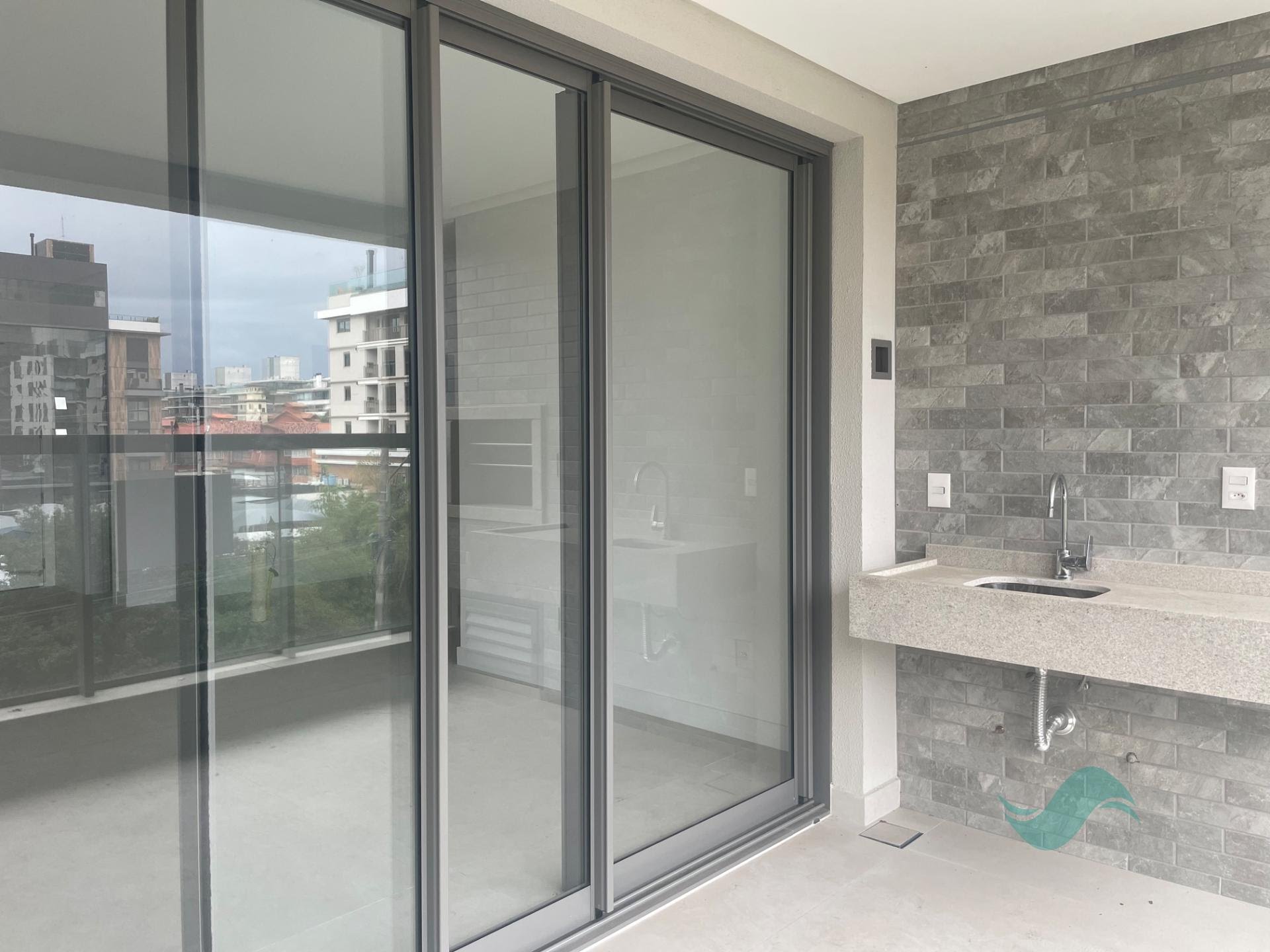 Apartamento à venda com 3 quartos, 3 suítes, 2 vagas e 120m² no Jurerê, Florianópolis (SC) — foto 11 de 12