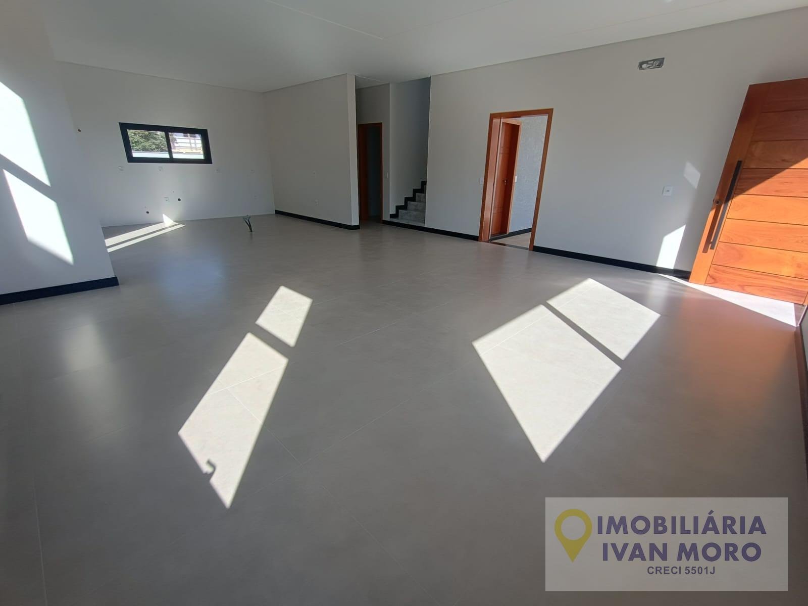 Casa à venda com 4 quartos, 3 suítes, 4 vagas e 250m² no São João do Rio Vermelho, Florianópolis (SC) — foto 9 de 30