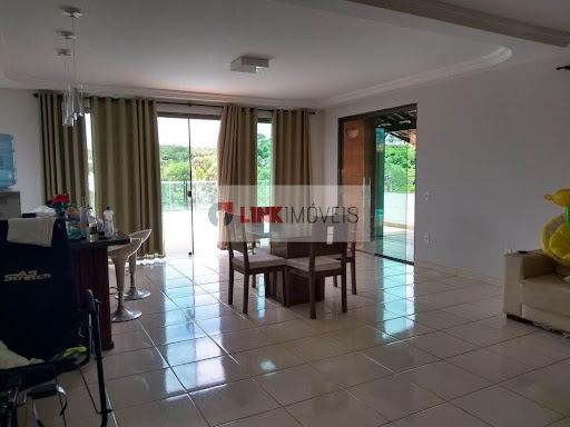 Casa à Venda em Village do Sol - Guarapari: 4 Dormitórios