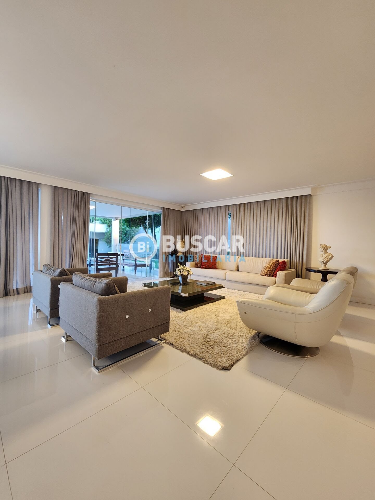 Casa à venda com 5 quartos, 5 suítes, 6 vagas e 1440m² no Papagaio, Feira de Santana (BA) — foto 7 de 30