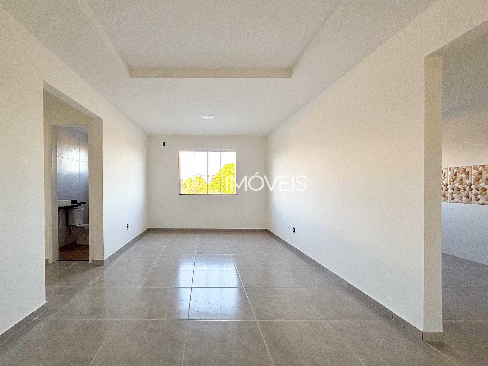 APARTAMENTO (FUNDOS)