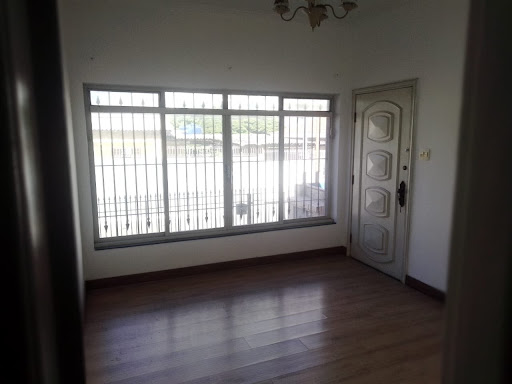 Casa à Venda no Parque São Domingos