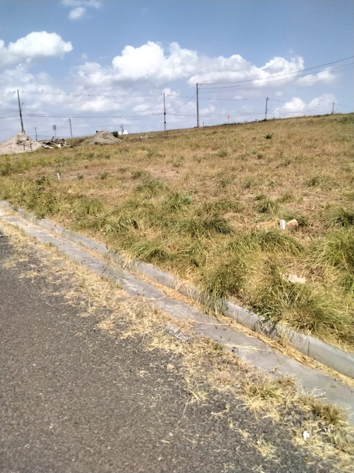 Terreno à venda com 160m² de terreno no Nova Esperança, Feira de Santana (BA) — foto 2 de 5
