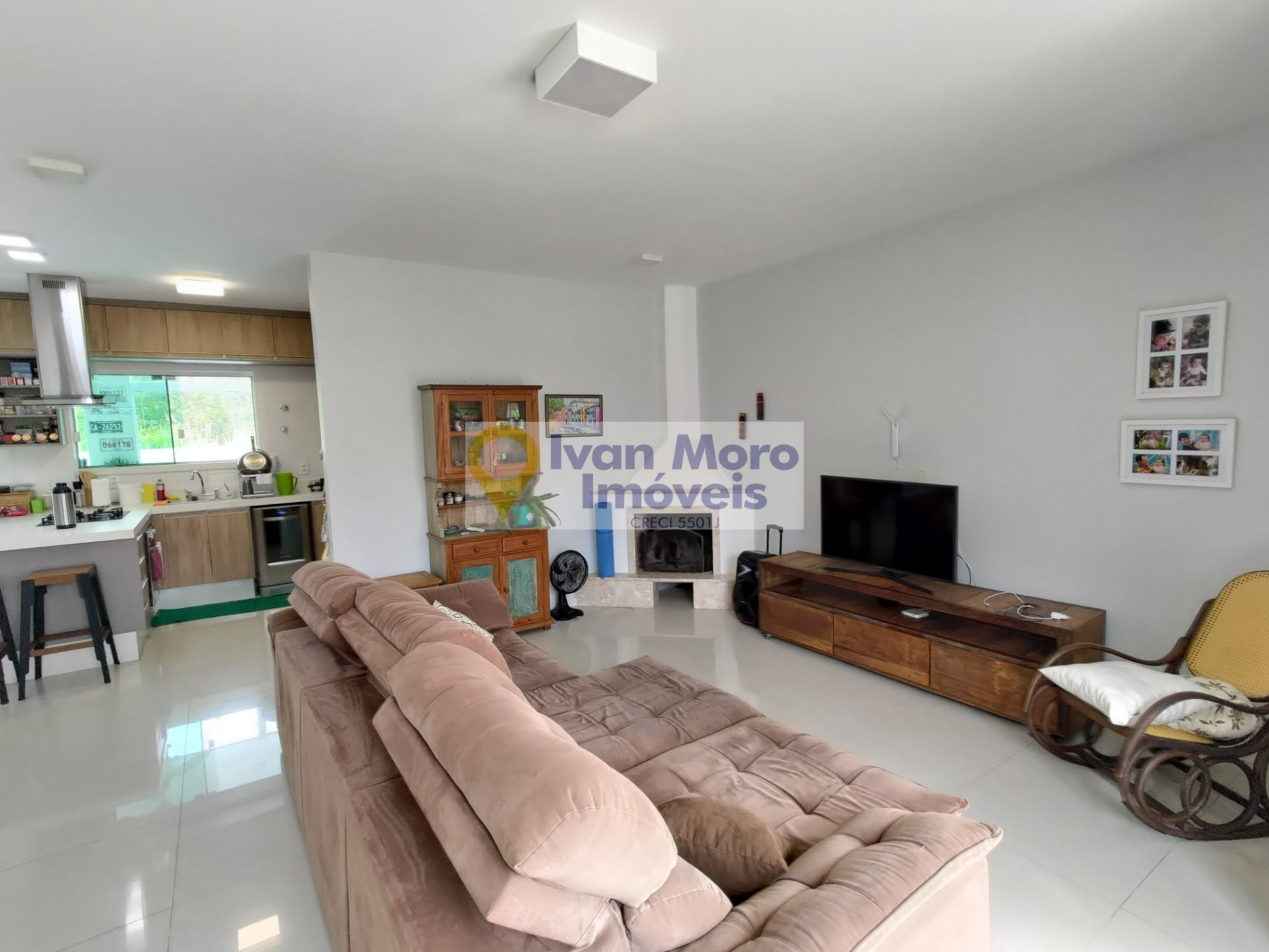 Casa à venda com 4 quartos, 3 suítes, 2 vagas e 224m² no Cachoeira do Bom Jesus, Florianópolis (SC) — foto 5 de 30