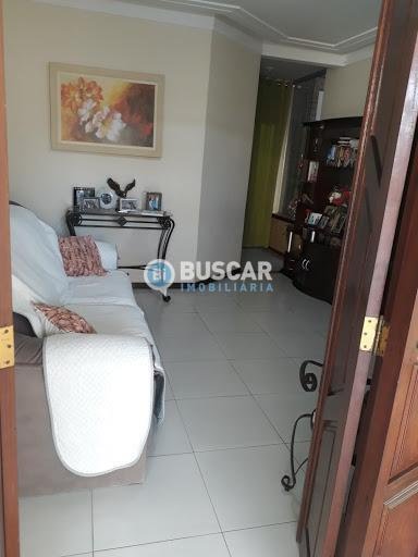 Casa à venda com 10 quartos, 3 suítes, 4 vagas e 360m² no Mangabeira, Feira de Santana (BA) — foto 9 de 17