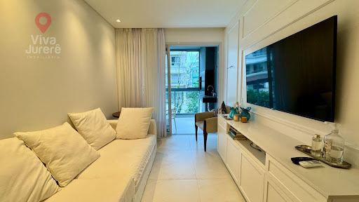 Apartamento 3 suítes em Jurerê a poucos passos do mar