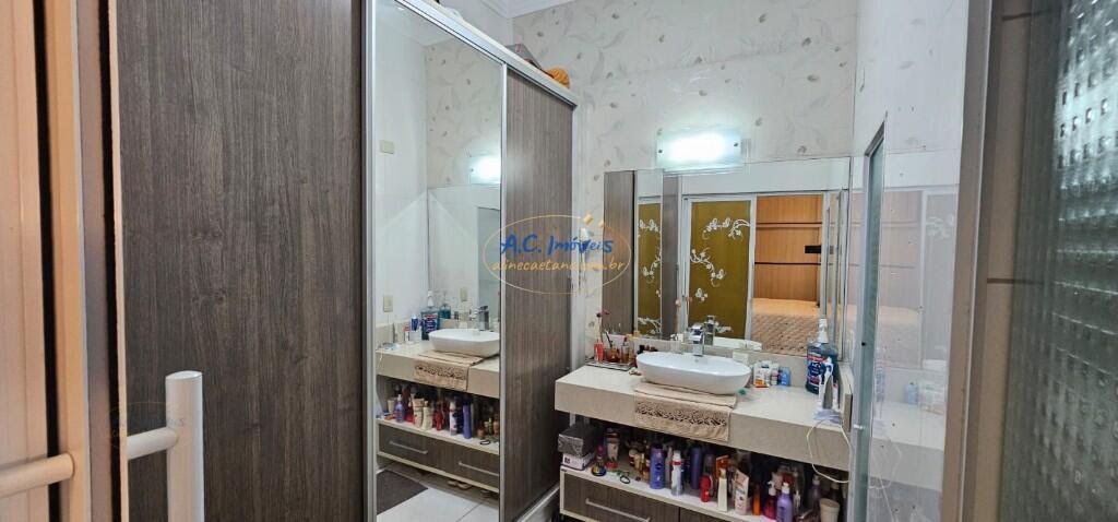 Casa à venda com 3 quartos, 1 suíte, 2 vagas e 230m² no Canto do Forte, Praia Grande (SP) — foto 10 de 30