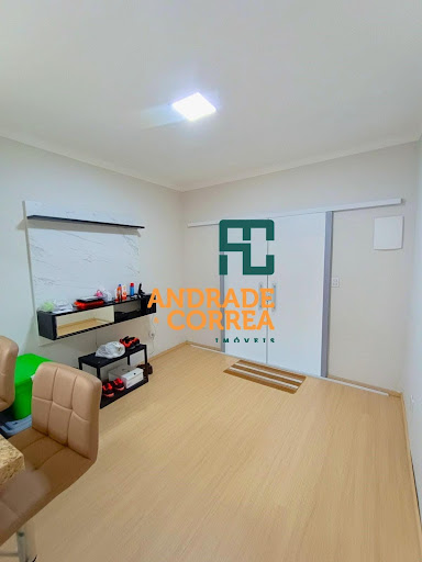Casa Térrea Reformada com Garagem para 2 Carros – Pronta para Morar - Vila Mogilar  -  Mogi das Cruzes/SP.