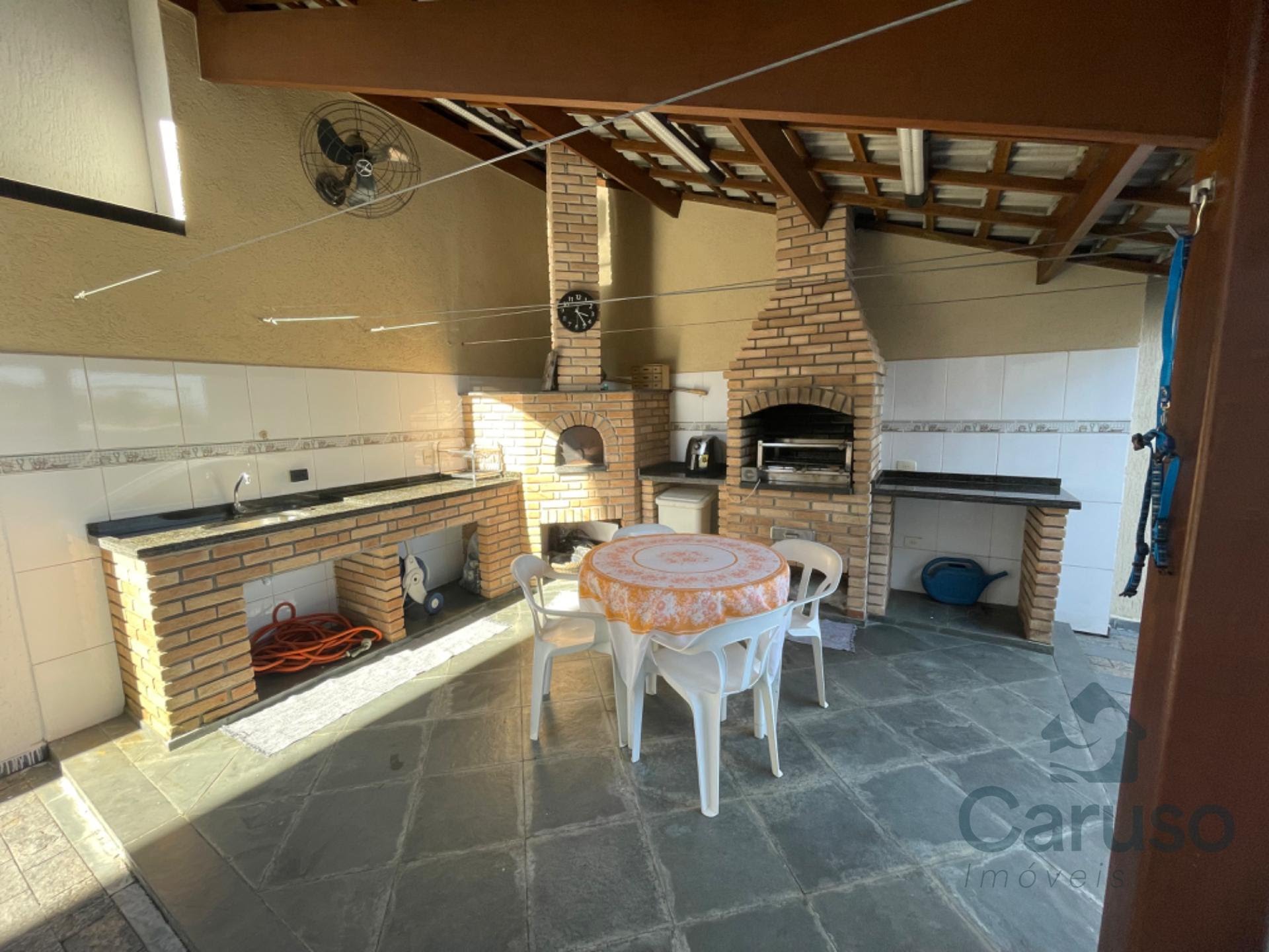 Casa à venda com 3 quartos, 1 suíte, 4 vagas e 200m² no Condomínio Arujazinho IV, Arujá (SP) — foto 18 de 24