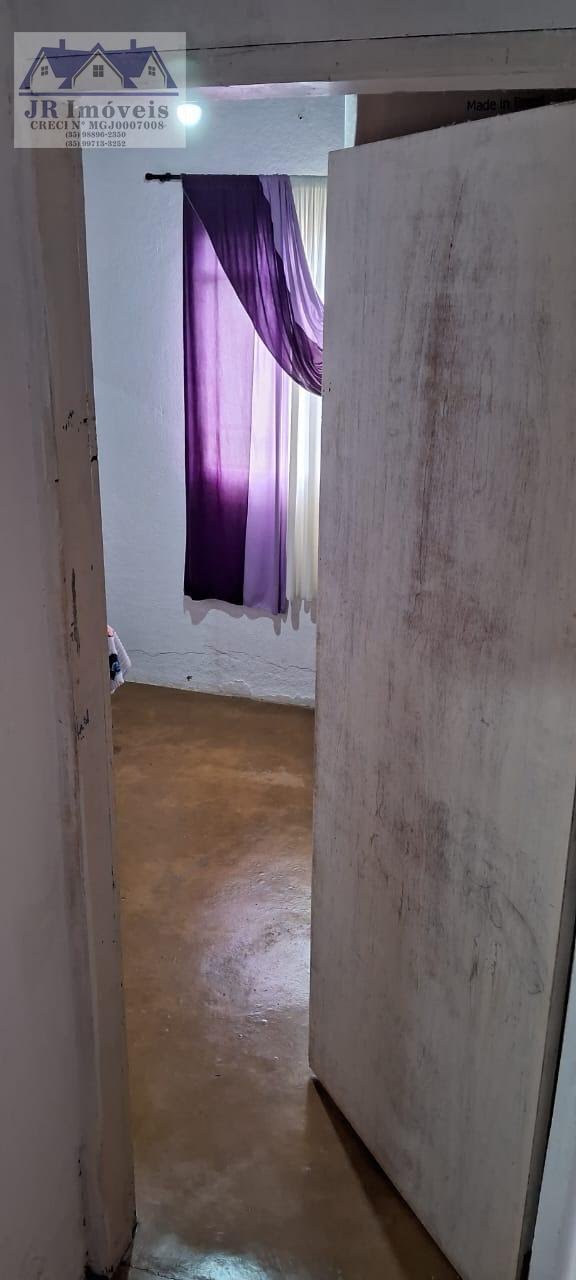 Casa à venda com 2 quartos e 1 banheiro no Bairro Santa Barbara, Piranguinho (MG) — foto 15 de 20