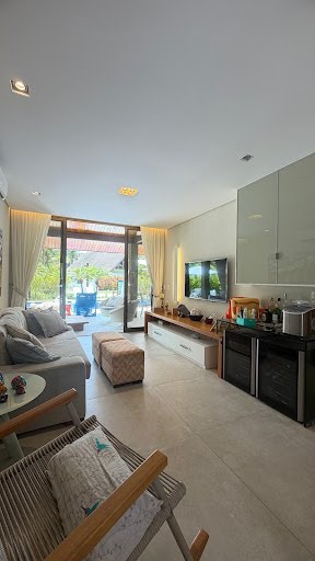 Casa à venda com 5 quartos, 5 banheiros, 2 vagas e 180m² no Muro Alto, Ipojuca — foto principal
