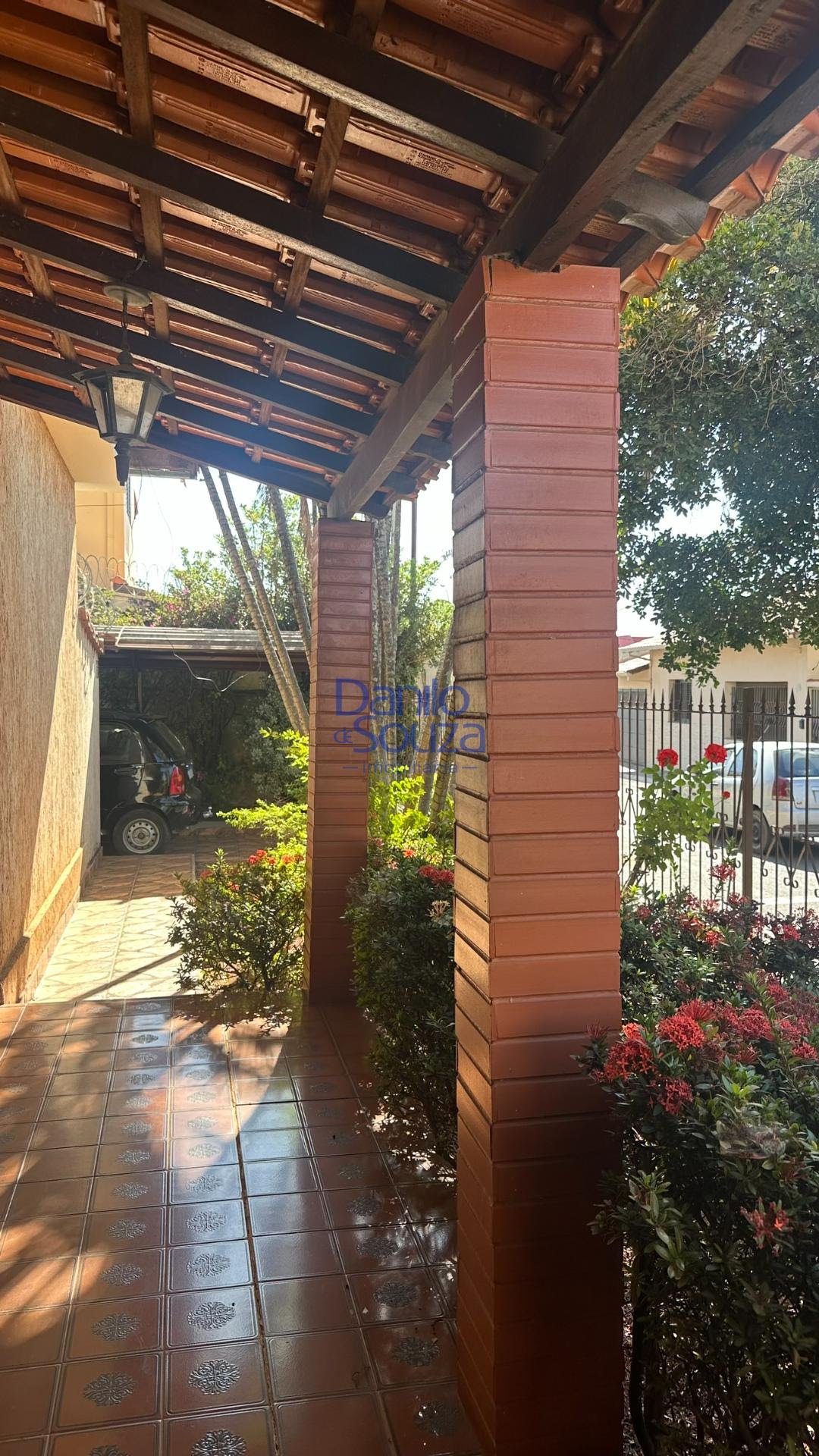 Casa à venda com 4 quartos, 1 suíte, 1 vaga e 480m² no Centro, Araxá (MG) — foto 2 de 23