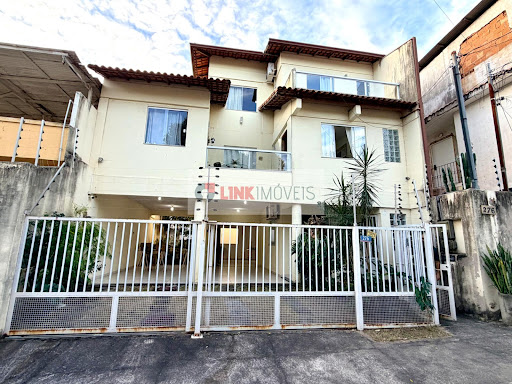 Casa Sobrado à Venda em Maruípe, Vitória | 239m²
