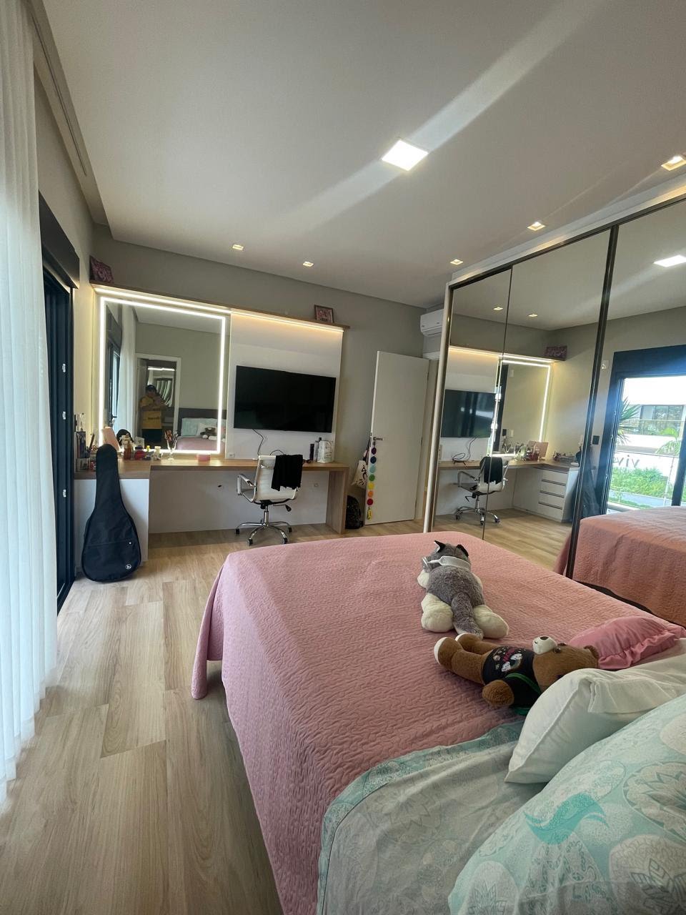Casa à venda com 5 suítes, 3 vagas e 410m² no Jurerê Internacional, Florianópolis (SC) — foto 15 de 27