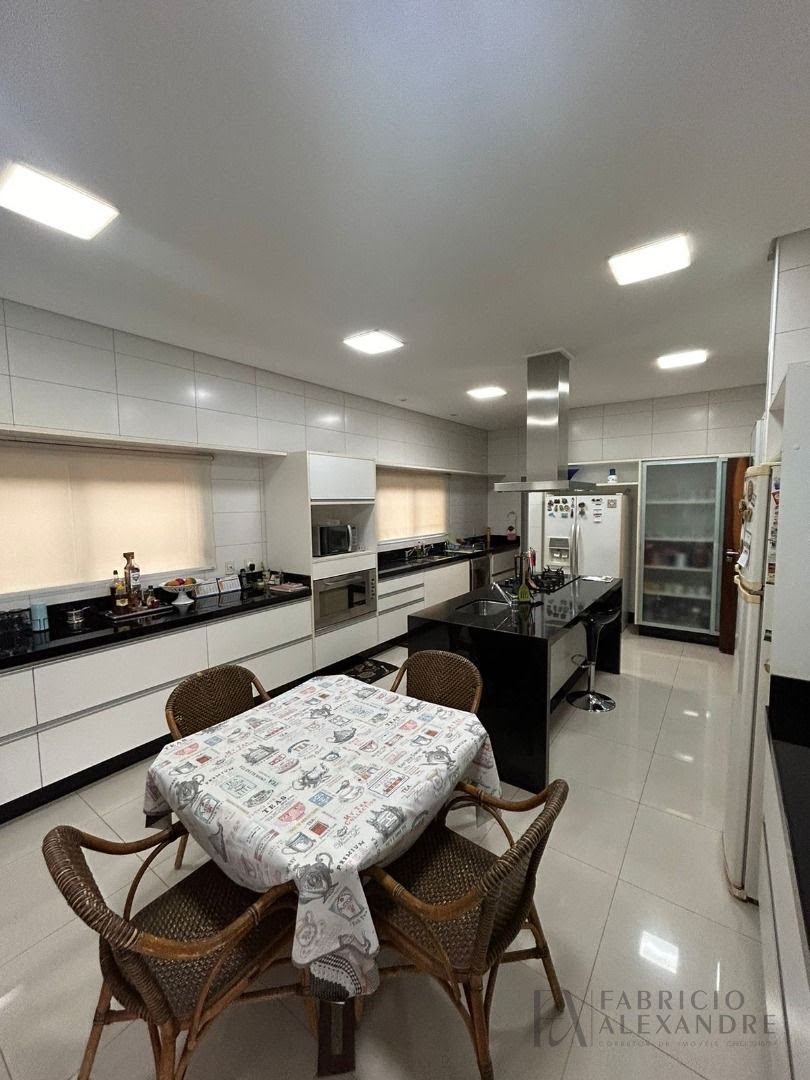 Casa à venda com 4 quartos, 4 suítes, 6 vagas e 670m² no Village Santa Helena, São José do Rio Preto (SP) — foto 25 de 30