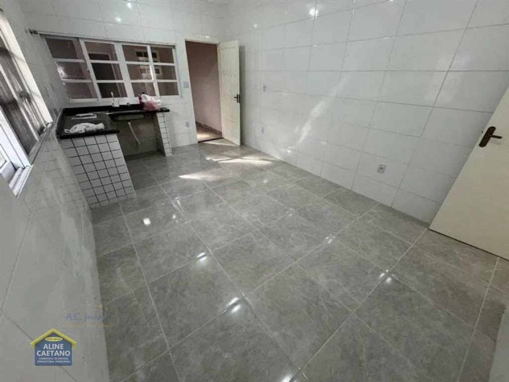 Casa à venda com 3 quartos, 1 suíte, 2 vagas e 194m² no Guilhermina, Praia Grande (SP) — foto 15 de 20