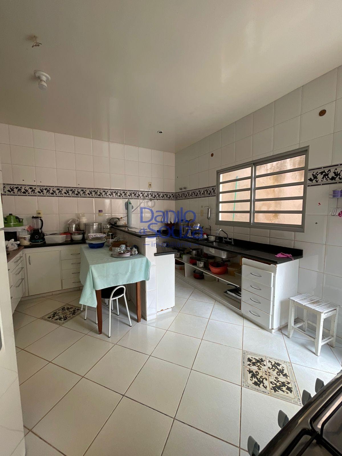 Casa à venda com 4 quartos, 1 suíte, 4 vagas e 246m² no Veredas da Cidade, Araxá (MG) — foto 5 de 12