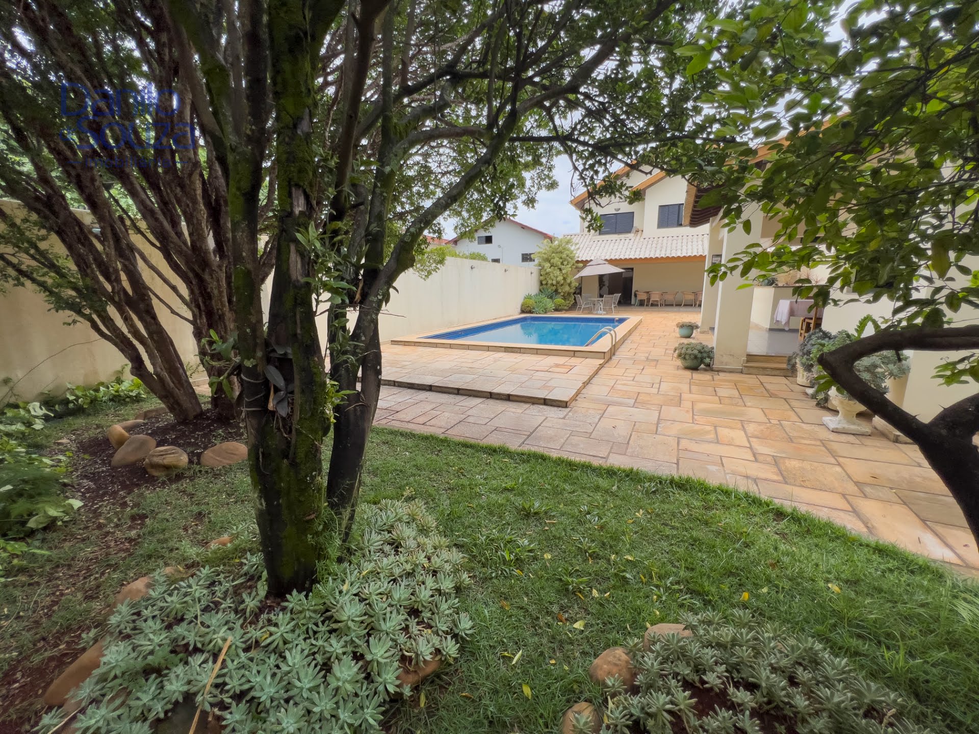 Casa à venda com 4 quartos, 2 suítes, 4 vagas e 576m² no Centro, Araxá (MG) — foto 21 de 24