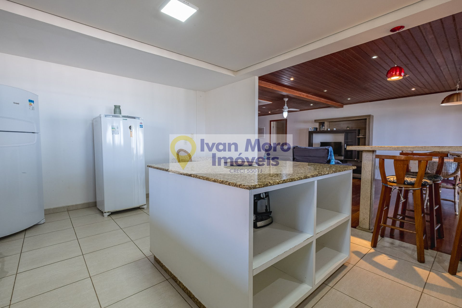 Casa à venda com 10 quartos, 7 suítes, 4 vagas e 554m² no Ingleses do Rio Vermelho, Florianópolis (SC) — foto 12 de 30