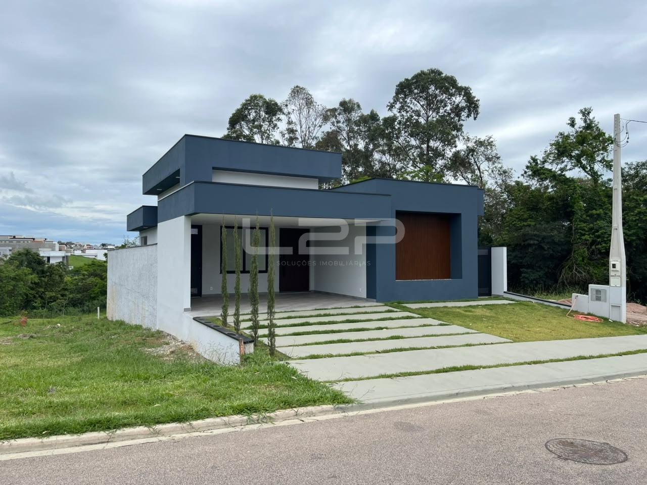 Casa à venda com 3 quartos, 3 suítes, 4 vagas e 184m² no Villagio Azzure, Itupeva (SP) — foto 2 de 30