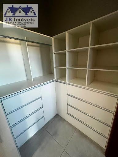 Casa à venda com 5 quartos, 3 suítes, 2 vagas e 300m² no Carneiros, Piranguinho (MG) — foto 22 de 30