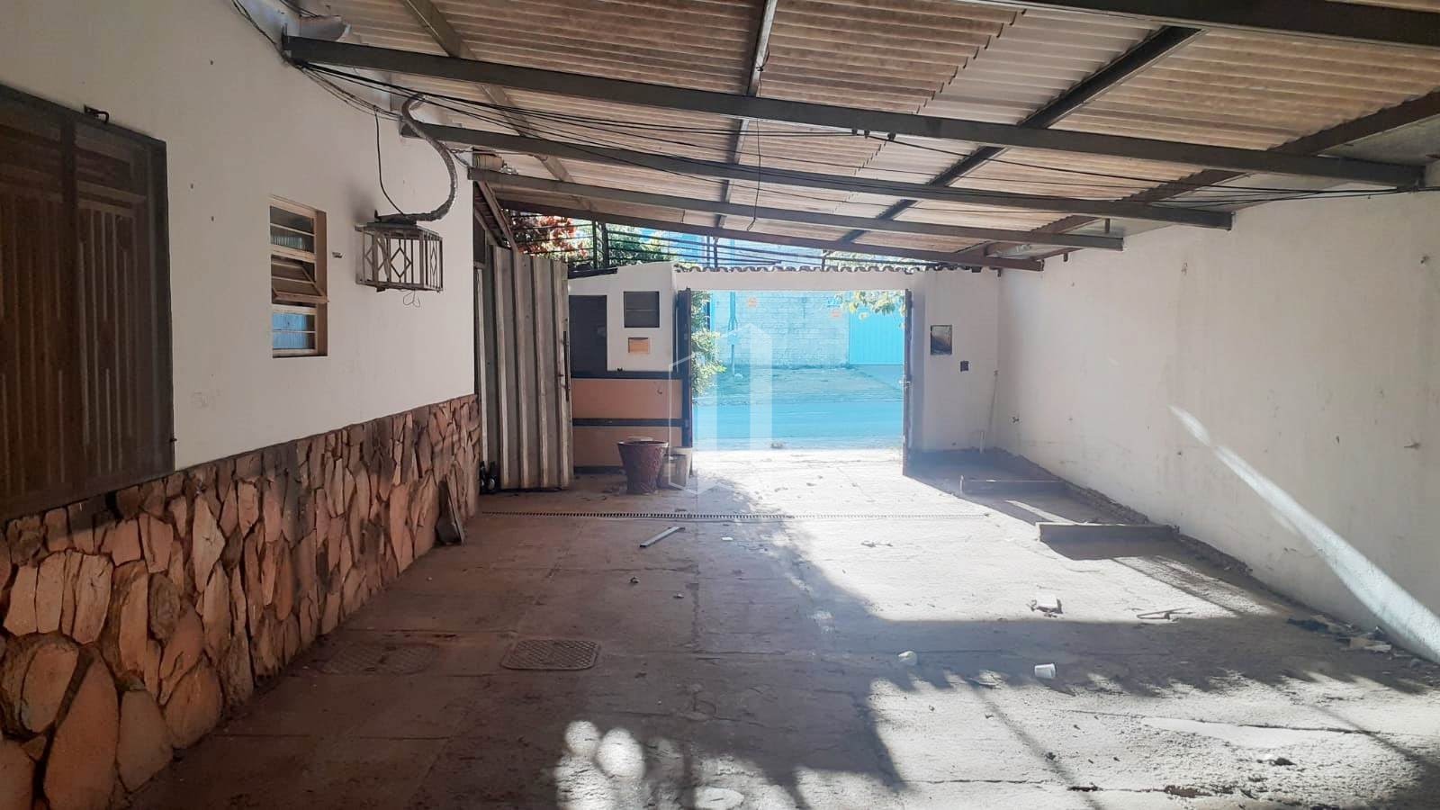 Casa à venda com 3 quartos, 1 suíte, 4 vagas e 302m² no Jardim Santo Antônio, Goiânia (GO) — foto 10 de 10