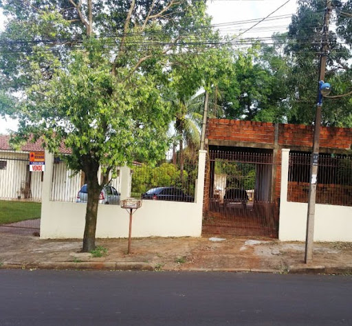 Casa em Vila Morangueira  -  Maringá