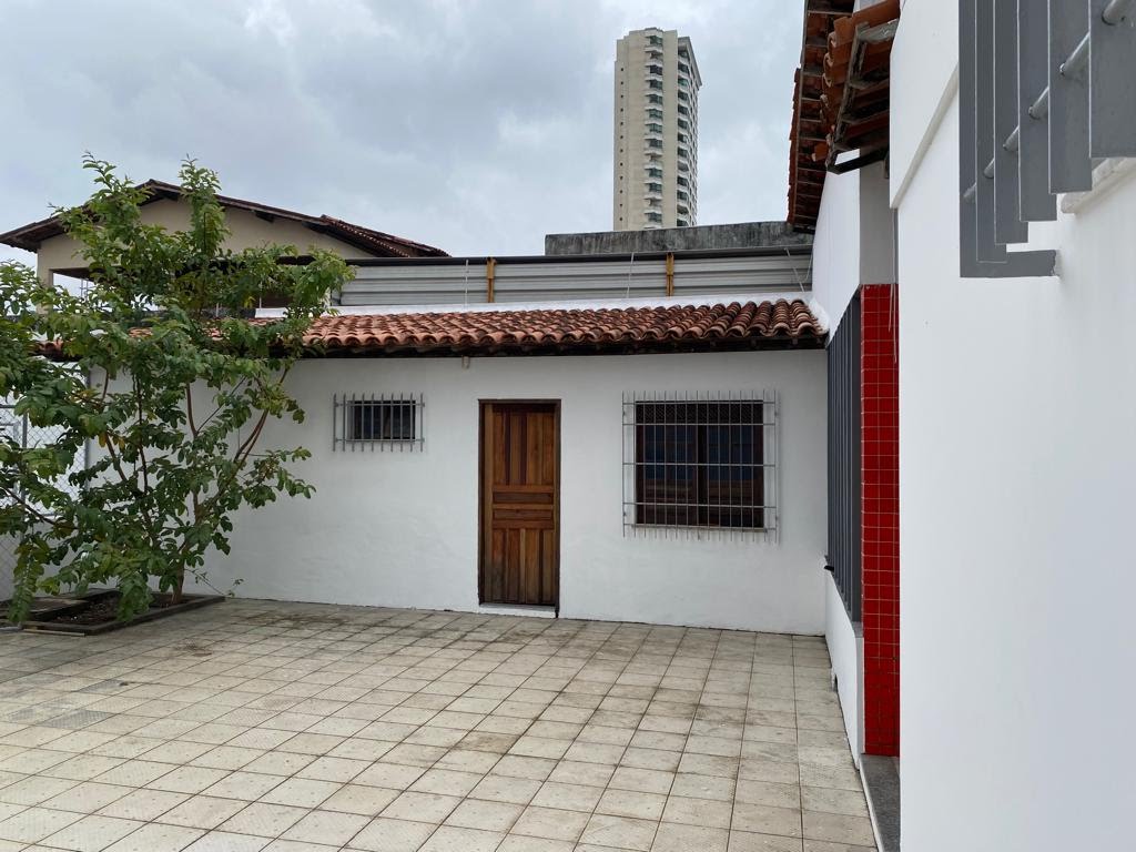 Casa à venda com 4 quartos, 1 suíte, 6 vagas e 358m² no Santa Mônica, Feira de Santana (BA) — foto 19 de 20