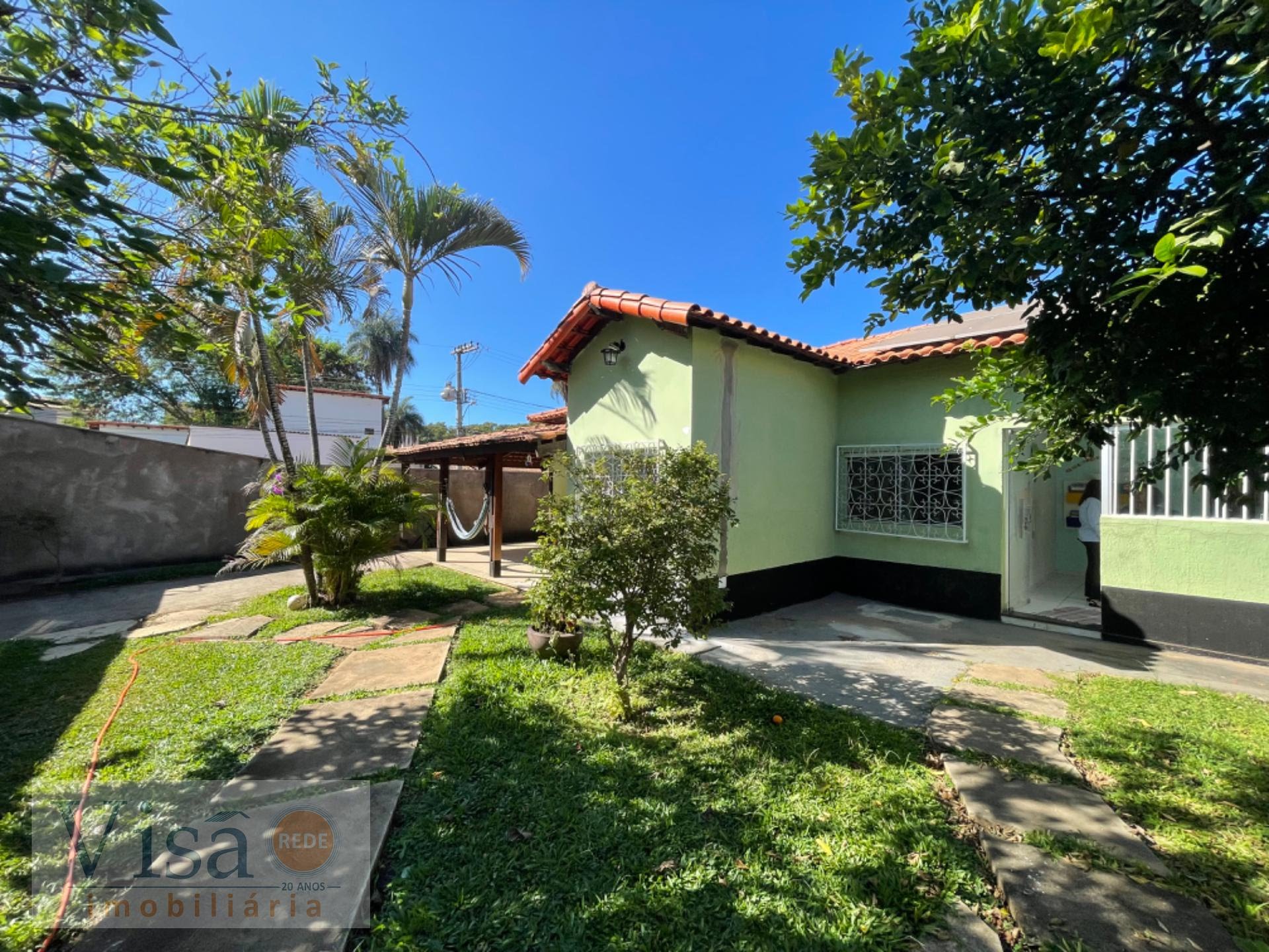 Casa à venda com 3 quartos, 2 banheiros, 3 vagas e 150m² no Santana, Paracatu — foto principal