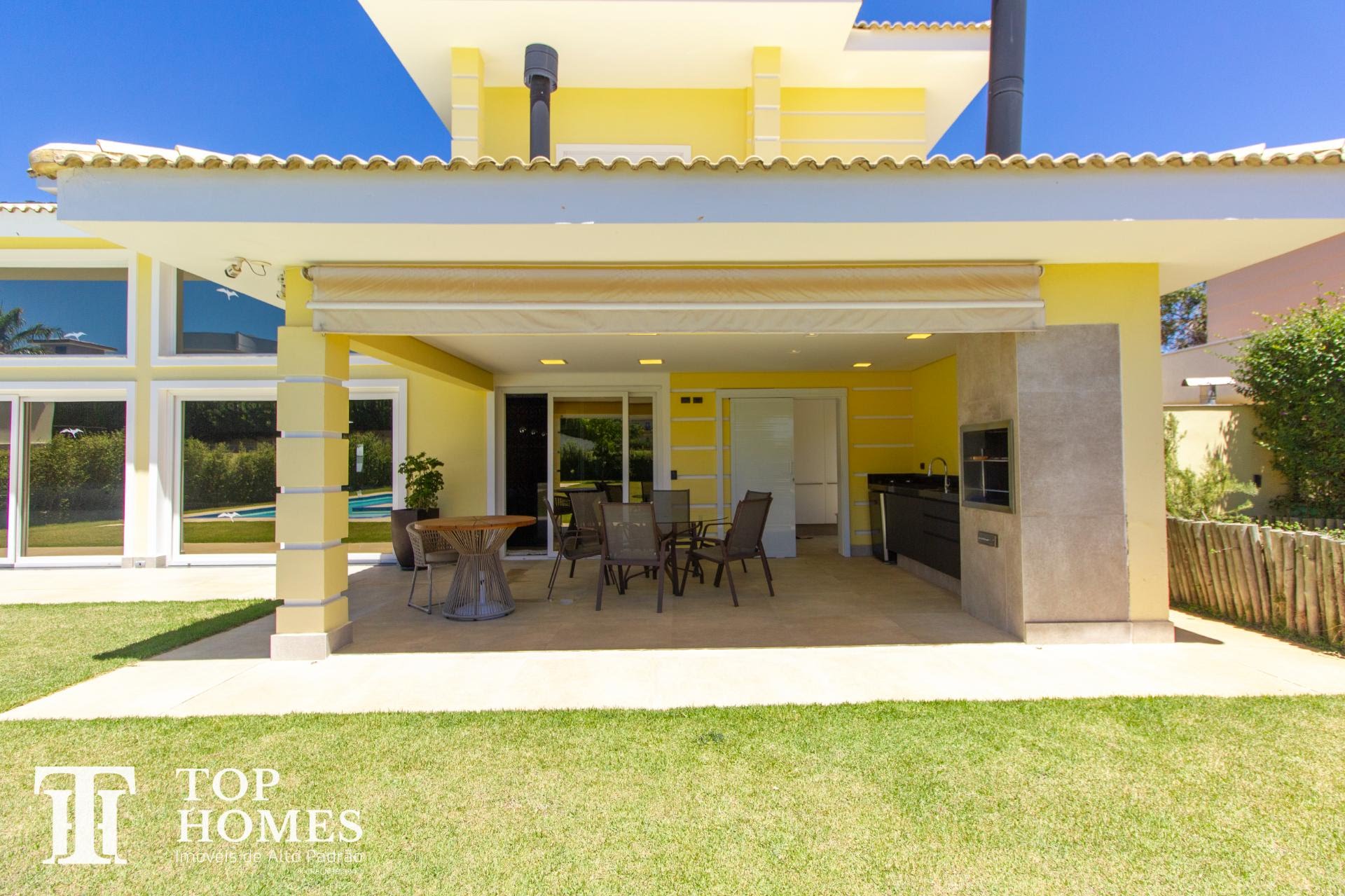 Casa de alto padrão à venda no condomínio Portal Japy Golf Club em Cabreúva