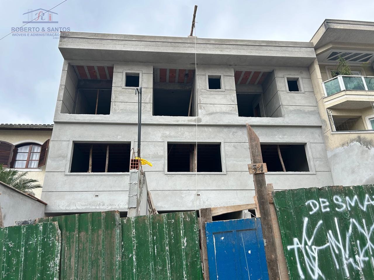 Vista da construção,  ora do acabamento corra!!!