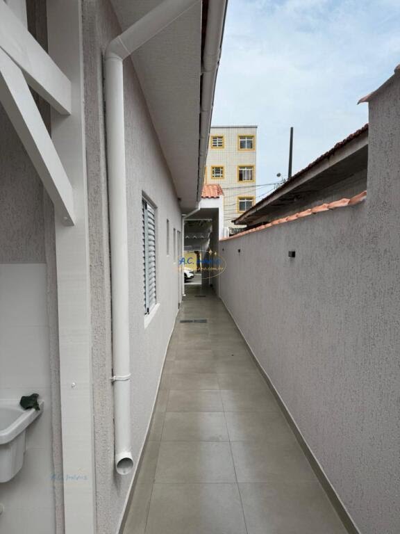 Casa à venda com 2 quartos, 1 suíte, 2 vagas e 70m² no Maracanã, Praia Grande (SP) — foto 3 de 19