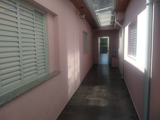 Acesso para casa dos fundos