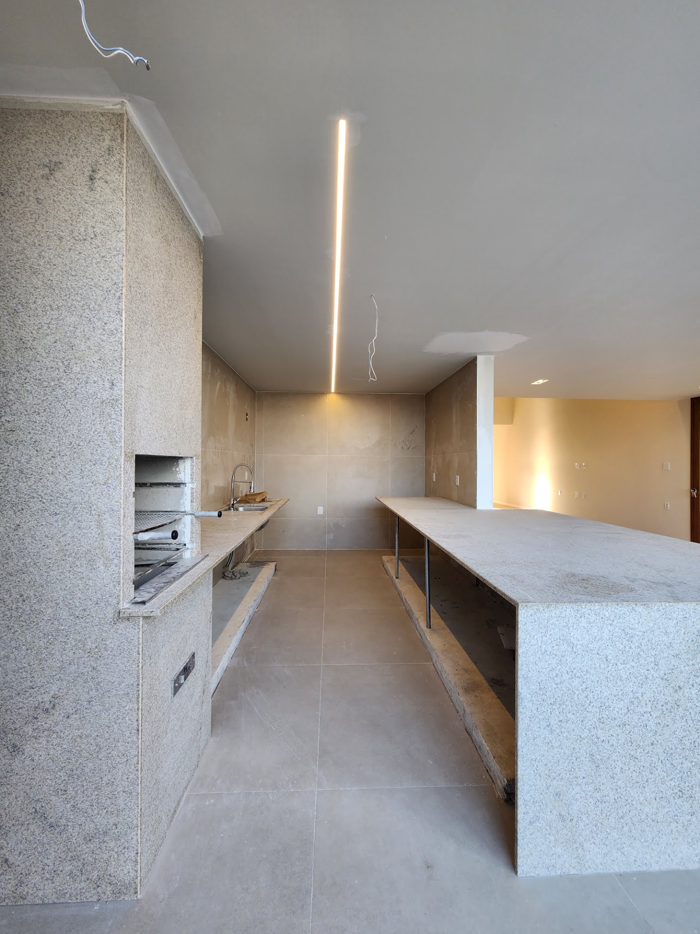 Casa à venda com 4 quartos, 4 suítes, 6 vagas e 295m² no Sim, Feira de Santana (BA) — foto 5 de 21