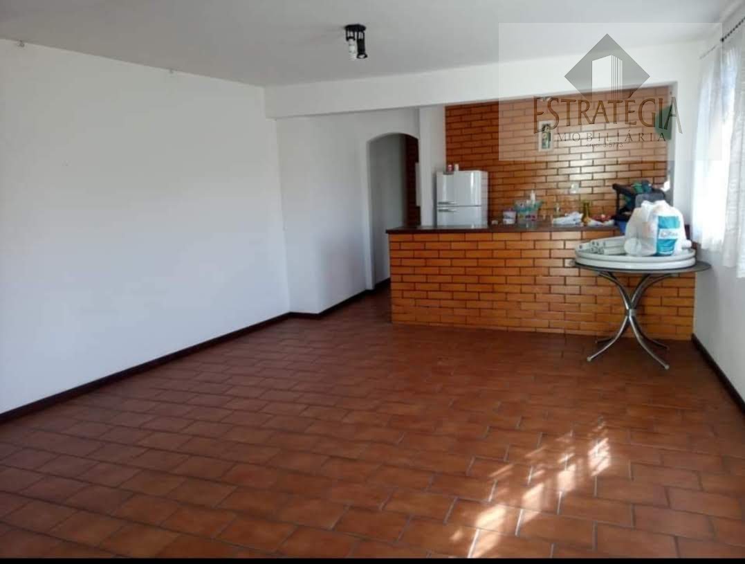 Casa à venda com 5 quartos, 2 suítes, 6 vagas e 440m² no Valparaíso, Petrópolis (RJ) — foto 27 de 30