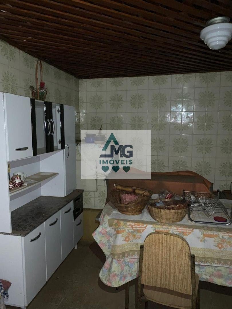 Casa à venda com 3 quartos, 1 banheiro e 330m² no Centro, Três Corações (MG) — foto 8 de 17