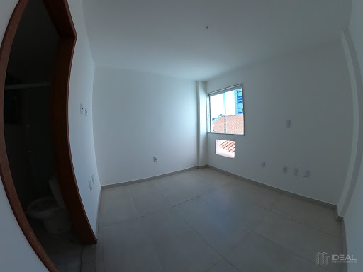 Apartamento com dois quartos à venda da Av. Alberto Torres em Campos RJ 