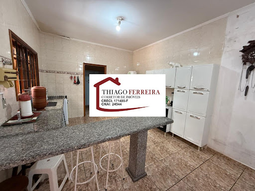 Casa em Avenida Padre Pio Corso  -  Santa Rita do Passa Quatro