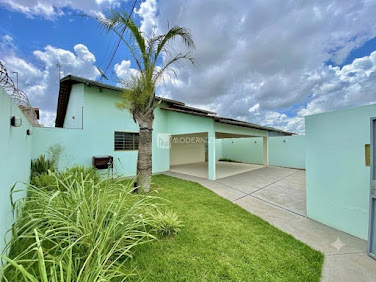 Casa em Loteamento Lago das Mansões Silva Leão  -  Catalão
